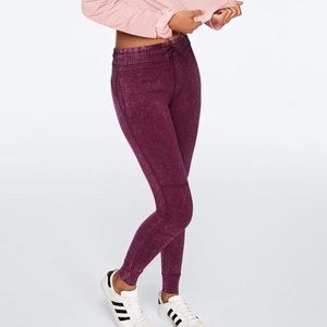 VS PINK COTTON CAMPUS LEGGING IN RUBY (L)